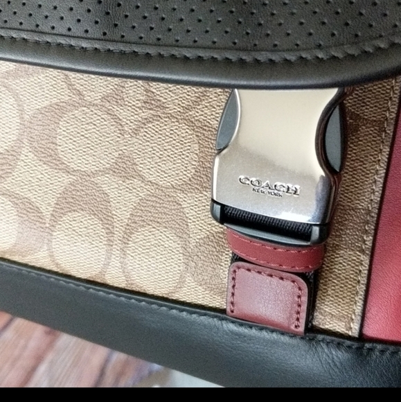 COACH RQANGER MESSENGER IN COLORBLOCK SIGNATURE CANVAS (COACH F79904) - Picture 12 of 13